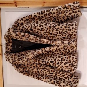 Forever 21 Faux Fur Leopard Print Coat Medium, Large